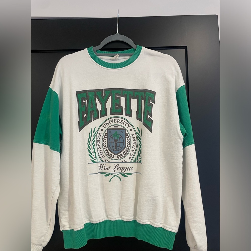 Urban Outfitters crewneck